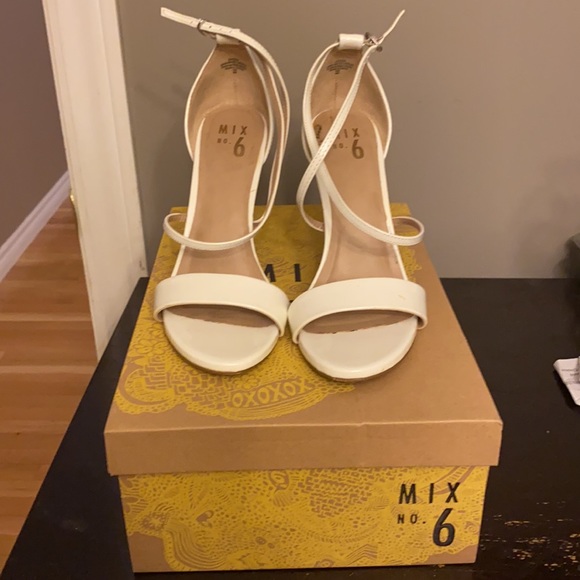 Mix NO.6 heels - Picture 3 of 5